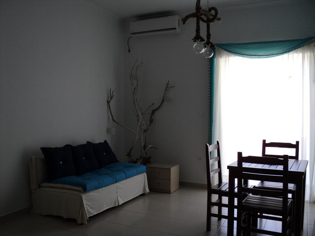Vila Kosteli Himarë Habitación foto